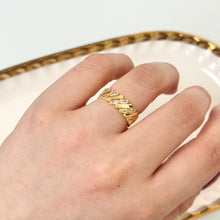 Load image into Gallery viewer, Lacy Ring
