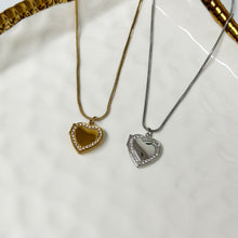 Load image into Gallery viewer, Luxe Heart Locket Engraving Necklace
