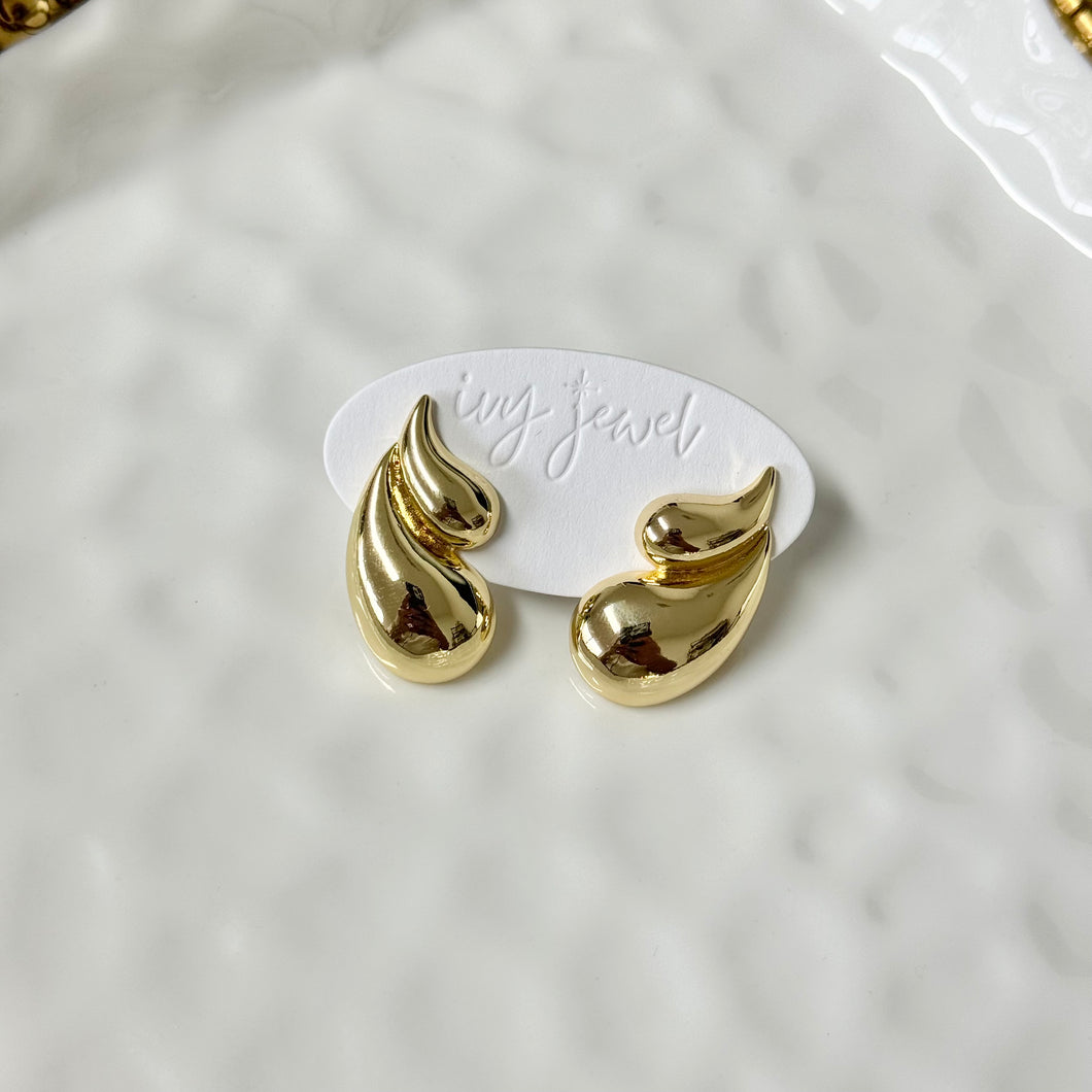 Megan Drop Studs