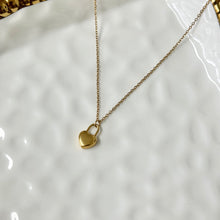 Load image into Gallery viewer, Vintage Heart Lock Engraving Necklace
