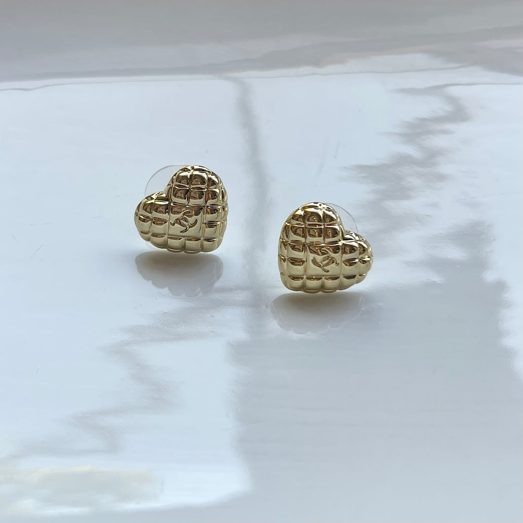 CC Quilted Heart Studs