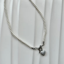 Load image into Gallery viewer, Pearl Heart Lock Necklace
