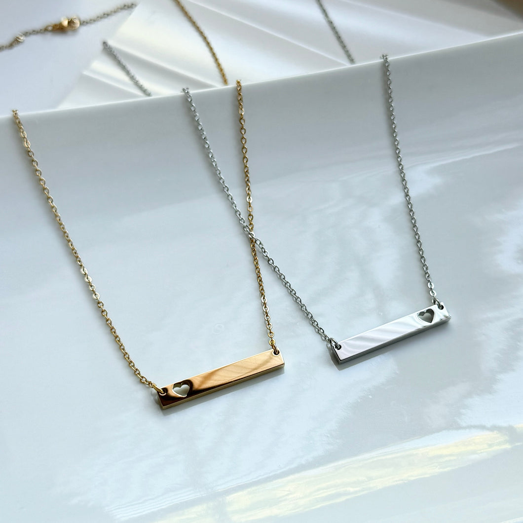 Cutout Heart Bar Engraving Necklace